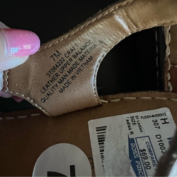 Naturalizer Craft Comfort Sandals, tan leather straps, slip on, size 7, NEW! - Picture 3 of 16